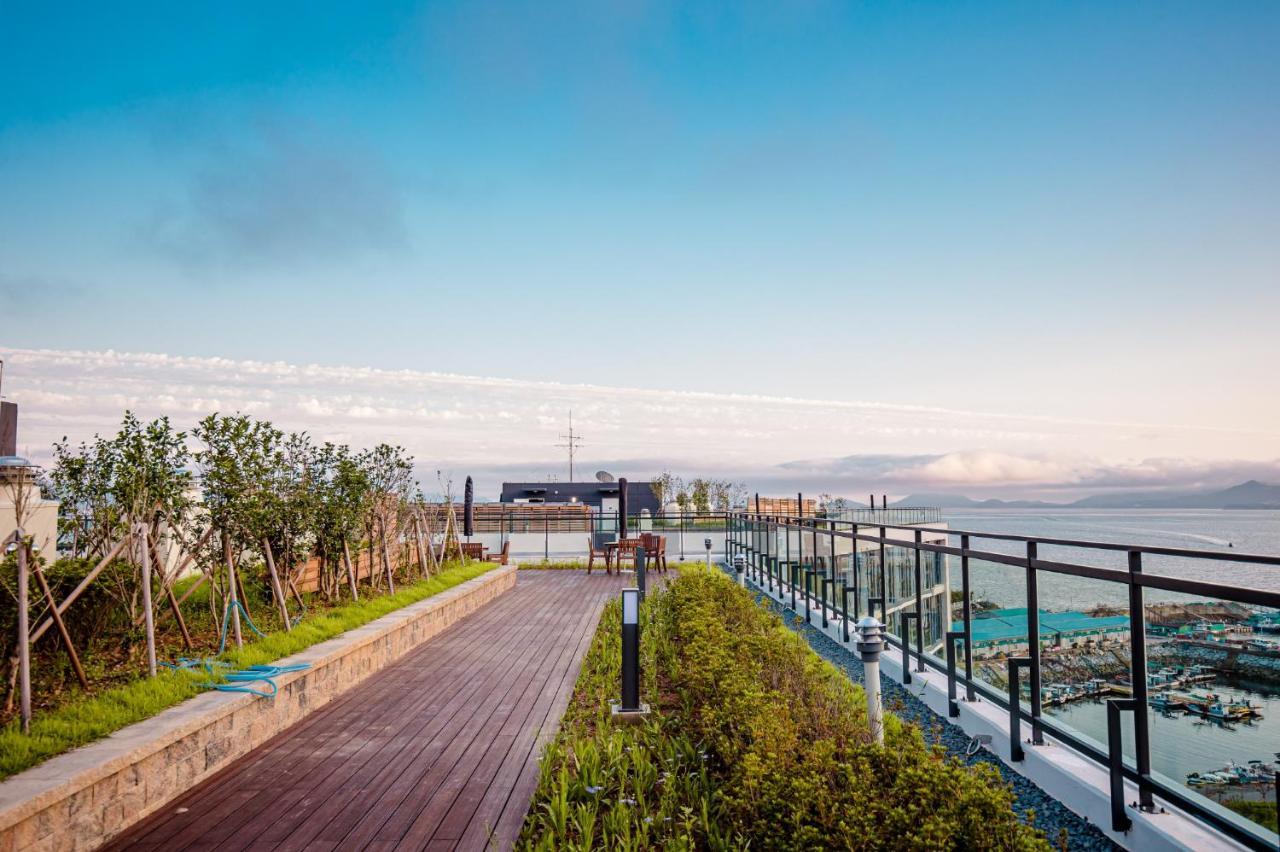 Ocean Marina Suite View Yeosu Exterior photo